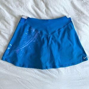 Nike Floral Blue Athletic Skort Women’s size XS